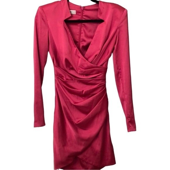 HOUSE OF CB 'NELINHA' HOT PINK TUX WRAP DRESS - Picture 6 of 16